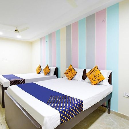 Spot On 67472 Anant Palace Hotel Raj Nandgaon Exterior foto