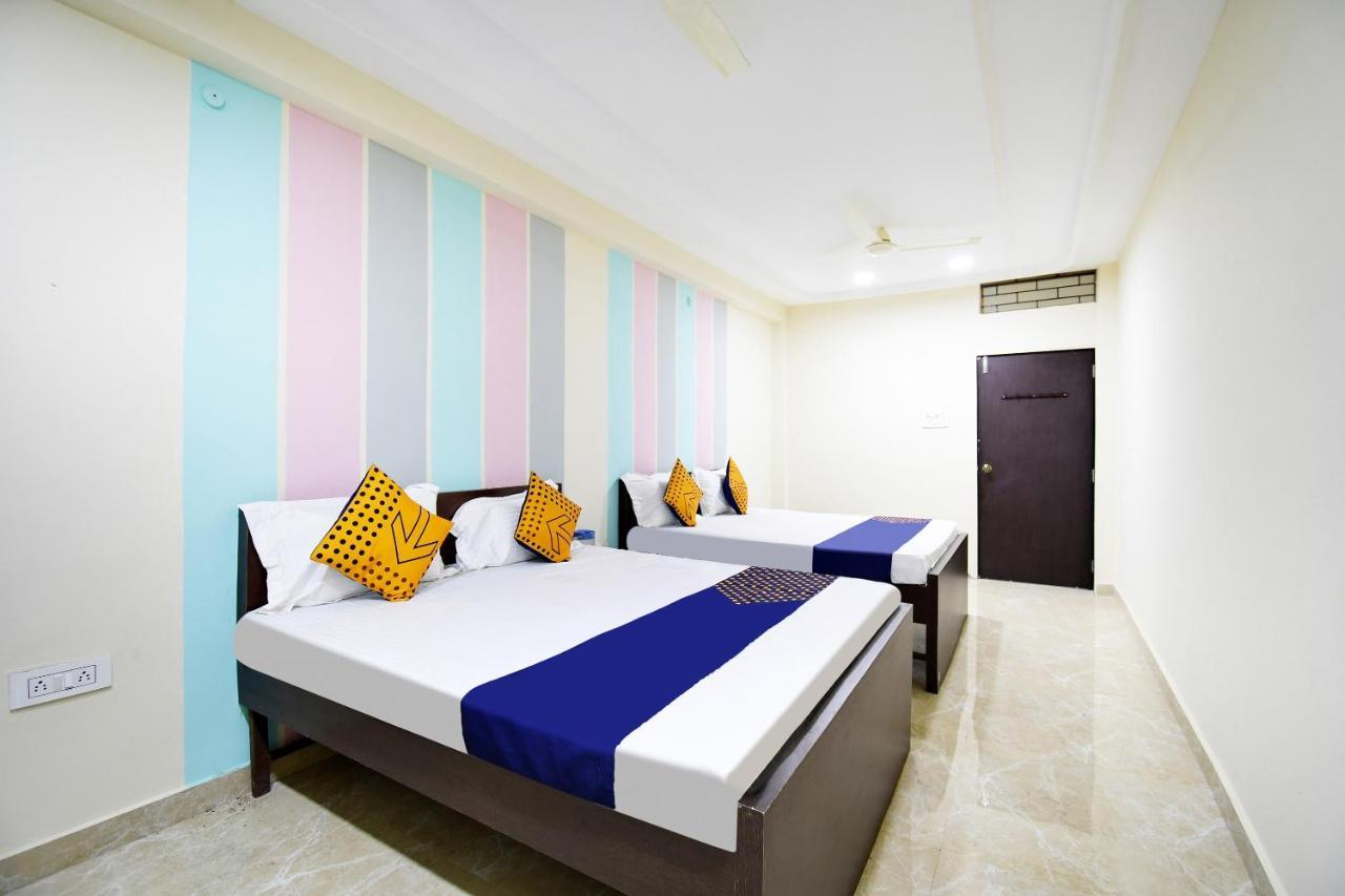 Spot On 67472 Anant Palace Hotel Raj Nandgaon Exterior foto
