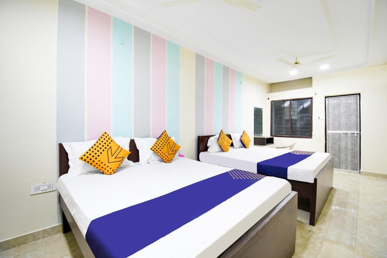 Spot On 67472 Anant Palace Hotel Raj Nandgaon Exterior foto